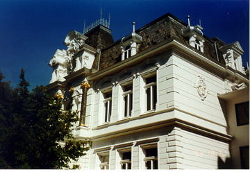 Gerichtsgebäude Nienburger Straße (bis 1999) Frontansicht